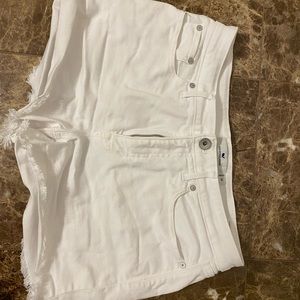 Vineyard Vines - White Corded Jamie Jean Shorts - Size 30